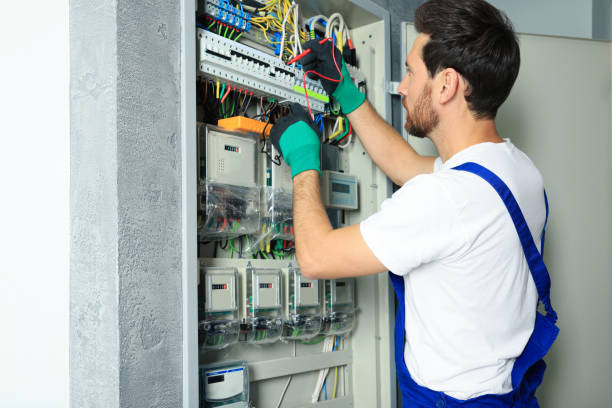 Best Electrical Outlet Repair  in Bellevue, IA